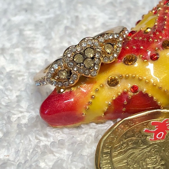 Cute heart shaped ring in topaz and white colored rhinestone NWOT - Picture 10 of 12